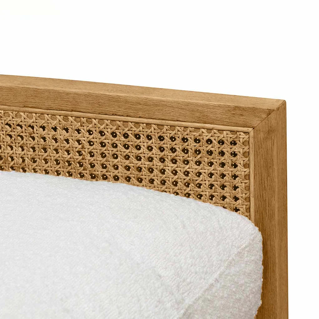 Maya’s Chaise Lounger